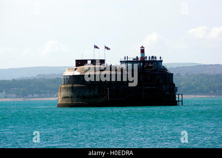 DIE KLEINSTE DER FESTUNGEN IN DEN SOLENT SPITBANK FORT. Stockfoto