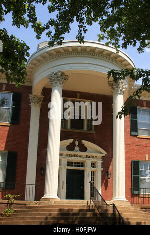 Gebäude mit Säulen im historischen Stadtteil Lynchburg, Virginia, USA Stockfoto