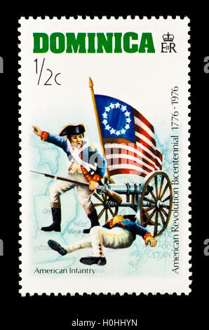 Briefmarke von Dominica Darstellung amerikanische Infanteristen, ausgestellt für die American Bicentennial. Stockfoto