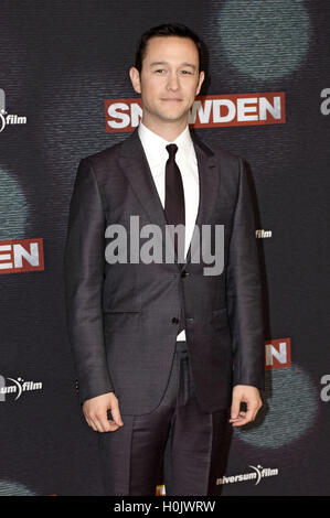 Joseph Gordon-Levitt Teilnahme an der "Snowden" Europa-Premiere im Mathaeser Filmpalast am 19. September 2016 in München. | Verwendung weltweit Stockfoto