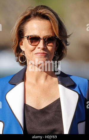 San Sebastian, Spanien. 21. September 2016. Sigourney Weaver besucht A Monster Calls Fototermin während der 64. Filmfestspiele von San Sebastian bei Donostia Aquarium in San Sebastian, Spanien. 21. September 2016. Bildnachweis: Jimmy Olsen/MediaPunch *** kein Kredit Spanien ***: MediaPunch Inc/Alamy Live-Nachrichten Stockfoto