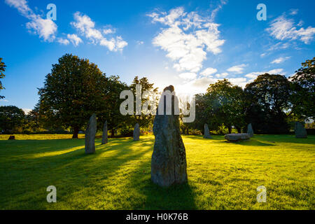 Sonnenaufgang am Morgen des Herbst-Sonnenwende auf das malerische Dorf Llanwrst befindet sich in der Conway-Tal, Wales, UK Stockfoto