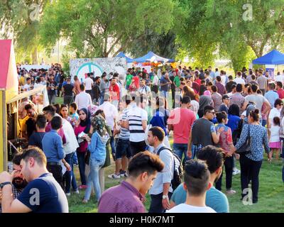 Bagdad. 21. Sep, 2016. Iraks Jugendliche feiern den internationalen Tag des Friedens im Abi Nawas Garden im Zentrum von Bagdad, Irak am 21. September 2016. © Khalil Dawood/Xinhua/Alamy Live-Nachrichten Stockfoto