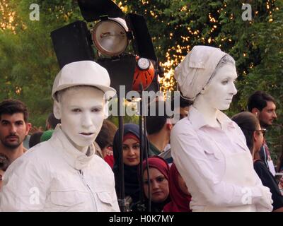 Bagdad. 21. Sep, 2016. Iraks Jugendliche feiern den internationalen Tag des Friedens im Abi Nawas Garden im Zentrum von Bagdad, Irak am 21. September 2016. © Khalil Dawood/Xinhua/Alamy Live-Nachrichten Stockfoto