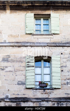 Alte Gebäude außen, Uzes, Languedoc, Frankreich Stockfoto