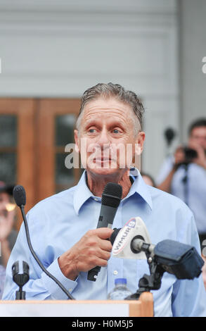 Libertäre Kandidat für das Präsidentenamt Gary Johnson spricht auf einer Kundgebung in Concord, New Hampshire, USA, am 25. August 2016. Stockfoto