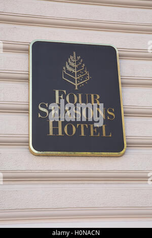 Wandschild für das Four Seasons Hotel in Prag Tschechische Republik Stockfoto