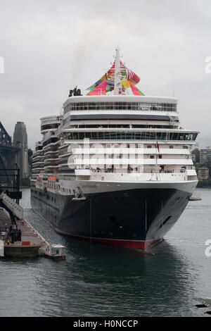 MV Queen Elizabeth festgemacht an der Overseas Passenger Terminal Sydney Australia Stockfoto