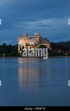 Der High Court of Australia-Gebäude ist ein herausragendes Beispiel der späten moderne Brutalismus Canberra ACT Australien Stockfoto