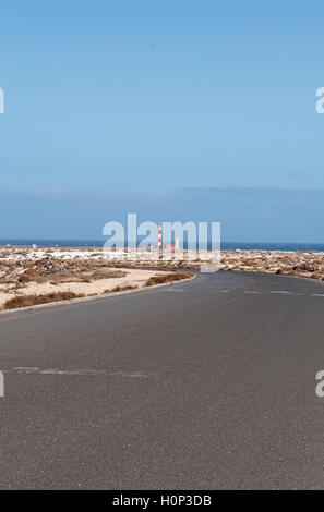 Fuerteventura: El Toston Leuchtturm, dessen ursprüngliche Struktur im Nordwesten der Insel in der Nähe von El Cotillo 1897 eröffnet wurde Stockfoto