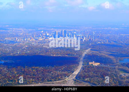 Twin Cities Antenne Stockfoto