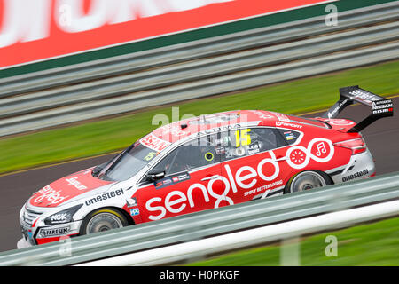 MELBOURNE/Australien - 17. September 2016: Supersportwagen Carrera 20 - Sandown 500 "Retro" Langstreckenrennen in Sandown Raceway. Stockfoto