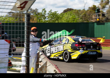 MELBOURNE/Australien - 17. September 2016: Supersportwagen im Zeittraining für das Sandown 500 "Retro" Endurance Rennen in Sandown Stockfoto