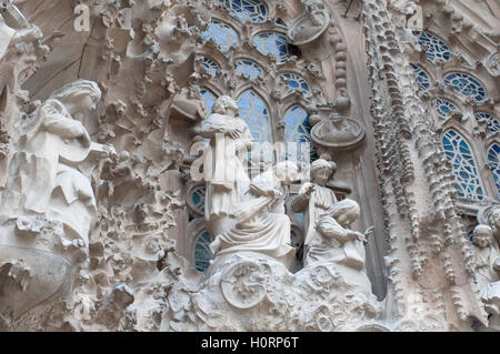 BARCELONA, Spanien - 22. September 2014: Detailansicht der Fassade der Sagrada Familia in Barcelona, Spanien. Stockfoto