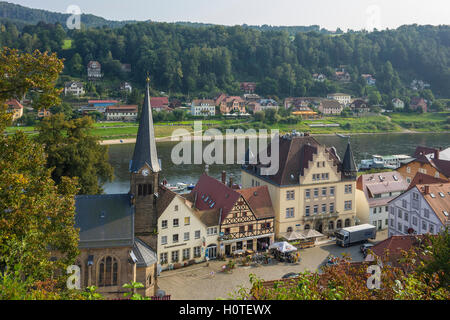Deutschland, Sachsen, Stadt Wehlen & Fluss Elbe Stockfoto
