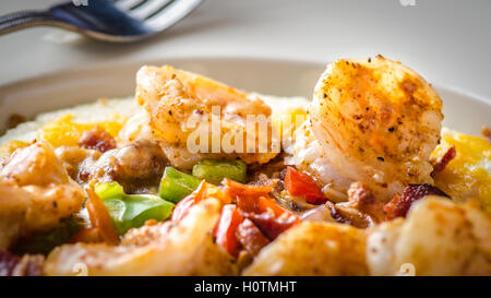 Shrimps und Grütze ein Tiefland Südstaatenküche Lieblings Stockfoto