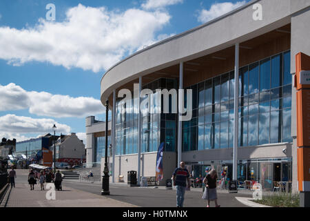 East Riding Leisure Centre Gebäude am Strand von Bridlington Yorkshire Stockfoto