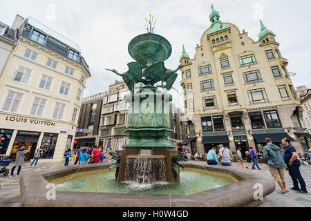 Kopenhagen, AUG 28: Der historische Storch Brunnen am 28. August 2016 in Kopenhagen, Dänemark Stockfoto