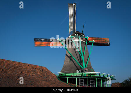 Holländische Windmühle in Zaanse Schans, Niederlande Stockfoto