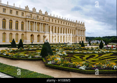 Das Schloss von Versailles oder einfach Versailles ist eine königliche Schloss in der Nähe von Paris, Frankreich. Stockfoto
