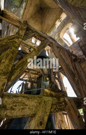 Inneren des Glockenturms, Abtei von Saint-Pierre, Périgord Vert, Brantome, Dordogne, Frankreich, EU, Europa Stockfoto