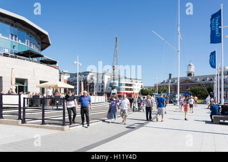 Gunwharf Quays, Portsmouth Harbour, Portsmouth, Hampshire, England, Vereinigtes Königreich Stockfoto