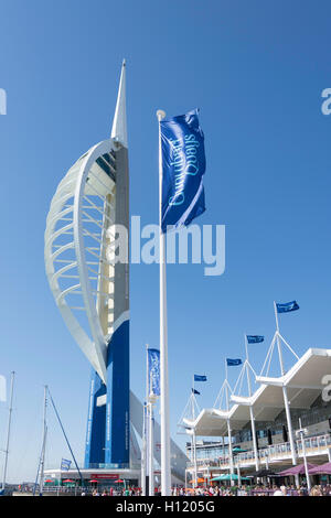 Der Spinnaker Tower, Gunwharf Quays, Portsmouth Harbour, Portsmouth, Hampshire, England, Vereinigtes Königreich Stockfoto