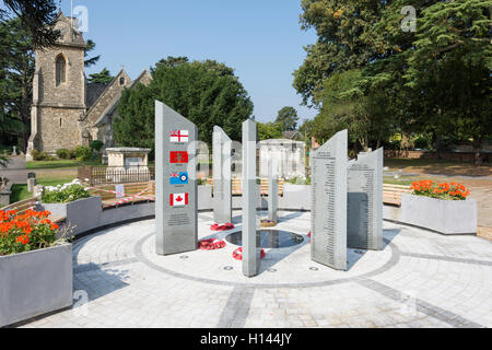 Englefield Green Kriegerdenkmal ist St.Jude Road, Englefield Green, Surrey, England, Vereinigtes Königreich Stockfoto