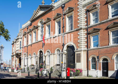 Aylesbury Crown Court, Old County Hall, Marktplatz, Aylesbury, Buckinghamshire, England, Vereinigtes Königreich Stockfoto