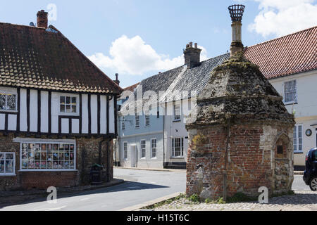 16. Jahrhundert Pumpe, Common Place, wenig Walsingham, Norfolk, England, Vereinigtes Königreich Stockfoto