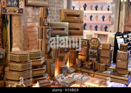 Handarbeit made in Esfahan, Isfahan Basar, Naqsh-e Jahan Quadrat, Isfahan, Iran Stockfoto