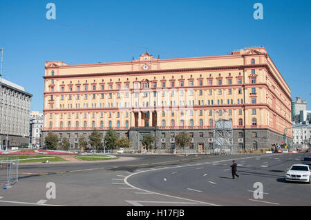 MOSKAU, RUSSLAND - 21.09.2015. Lubjanka-Platz.  Gebäude des russischen FSB Stockfoto