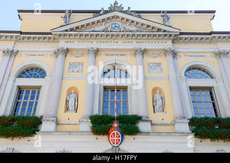 Lugano, Schweiz - 25 august 2016: das Rathaus in der zentrale Platz von Lugano in der Schweiz Stockfoto