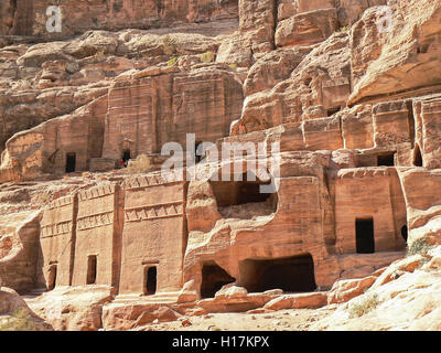 Straße von Fassaden, Gräber von Petra, Jordanien Stockfoto