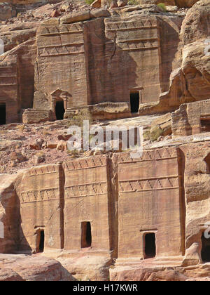 Straße von Fassaden, Gräber von Petra, Jordanien Stockfoto