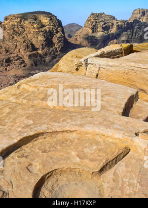 Opferaltar, antiken Kultstätte bei Petra, Jordanien Stockfoto