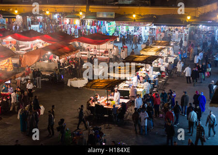 Belebten Markt in Marrakesch in Afrika während der Rush hour Stockfoto