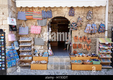 Shop-Verkäufer-Artikel in Rhodos, Griechenland Stockfoto