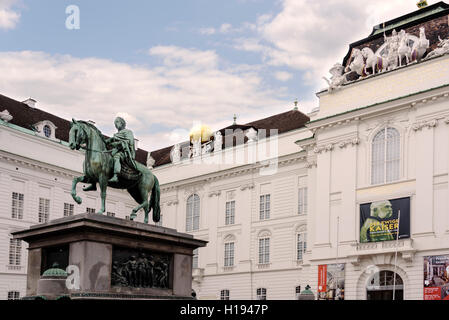 Josephs-Platz, mit Statue von Joseph 2. im Vordergrund. Stockfoto