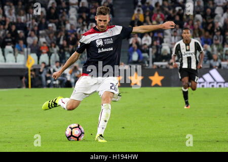 Turin, Italien. 21. Sep, 2016. Luca Bittante(Cagliari) in Aktion während der Serie A-Fußball-Partie zwischen Juventus und Cagliari. Juventus gewinnt 4: 0 über Cagliari. © Massimiliano Ferraro/Pacific Press/Alamy Live-Nachrichten Stockfoto