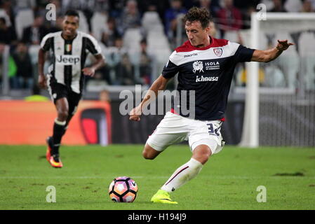 Turin, Italien. 21. Sep, 2016. Niccolò Giannetti (Cagliari) in Aktion während der Serie A-Fußball-Partie zwischen Juventus und Cagliari. Juventus gewinnt 4: 0 über Cagliari. © Massimiliano Ferraro/Pacific Press/Alamy Live-Nachrichten Stockfoto