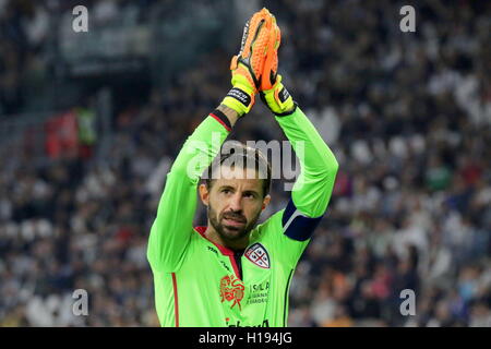 Turin, Italien. 21. Sep, 2016. Marco Storari (Cagliari) während der Serie A-Fußball-Partie zwischen Juventus und Cagliari. Juventus gewinnt 4: 0 über Cagliari. © Massimiliano Ferraro/Pacific Press/Alamy Live-Nachrichten Stockfoto