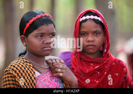 Tribal Women, Stamm Dhurwa, Pandripani Village, Chattisgadh, Indien. Ländliche Gesichter Indiens Stockfoto