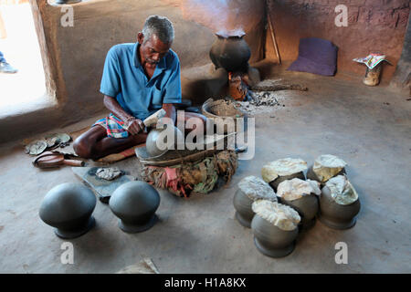 Potter, erdka Dorf, Chattisgarh, Indien Stockfoto