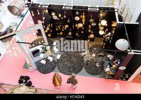 London, UK. 22. September 2016. Großbritanniens größte Design zeigen 100 % Design in London Olympia vom 21. bis 24. September 2016 stattfindet. Bildnachweis: Bettina Strenske/Alamy Live-Nachrichten Stockfoto