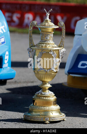 Llyn Brenig Visitor Centre, Cerrigydrudion, Wales. 22. Sep, 2016. Wales Rallye GB Medientag. Die Trophäe für das diesjährige Wales Rallye GB. Bildnachweis: Aktion Plus Sport/Alamy Live-Nachrichten Stockfoto