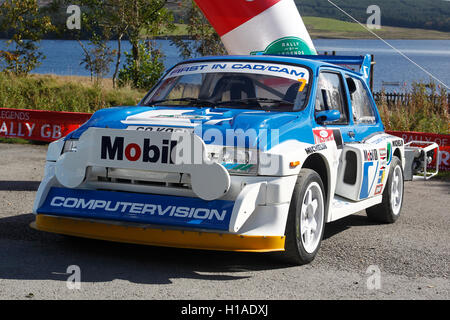 Llyn Brenig Visitor Centre, Cerrigydrudion, Wales. 22. Sep, 2016. Wales Rallye GB Medientag. MG Metro 6R4, Gruppe B Rallye-Auto ab Ende der 1980er Jahre. Gruppe B wurde von der World Rallye Championship im Jahr 1988 Befürchtungen für Fahrer und Zuschauer Sicherheit entfernt. Gruppe B Autos, wie dem MG Metro 6R$ werden in einer speziellen Vitrine bei der diesjährigen Wales Rallye GB verfügen. Bildnachweis: Aktion Plus Sport/Alamy Live-Nachrichten Stockfoto