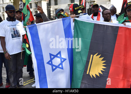 Whitehall, London, UK. 23. September 2016. Biafra Anhänger der Nnamdi Kanu Etappe einen Protest auf Whitehall. © Matthew Chattle/Al Stockfoto