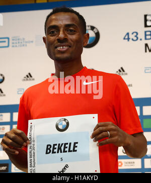 Berlim, Deutschland. 23. Sep, 2016. Kenenisa Bekele (ETH) während der Pressekonferenz von der Berlin-Marathon im Hotel Intercontinental in Berlin statt. Bildnachweis: Fernanda Paradiso/FotoArena/Alamy Live-Nachrichten Stockfoto