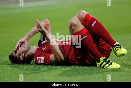 Bochum, Deutschland. 23. Sep, 2016. 2. Bundesliga, Saison 2016/2017, Spieltag 7, Bochum, VfL Bochum 1848 - VFB Stuttgart: Christian Gentner (Stuttgart) angeschlagen. Bildnachweis: Jürgen Schwarz/Alamy Live-Nachrichten Stockfoto